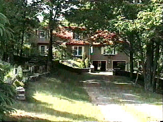 Building photograph for 39 SUNSET RD